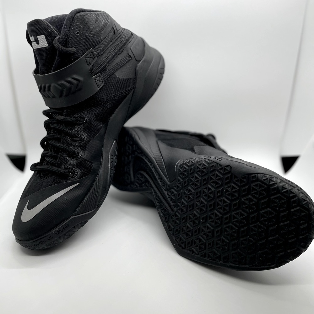 Men’s NIKE Zoom Soldier VIII